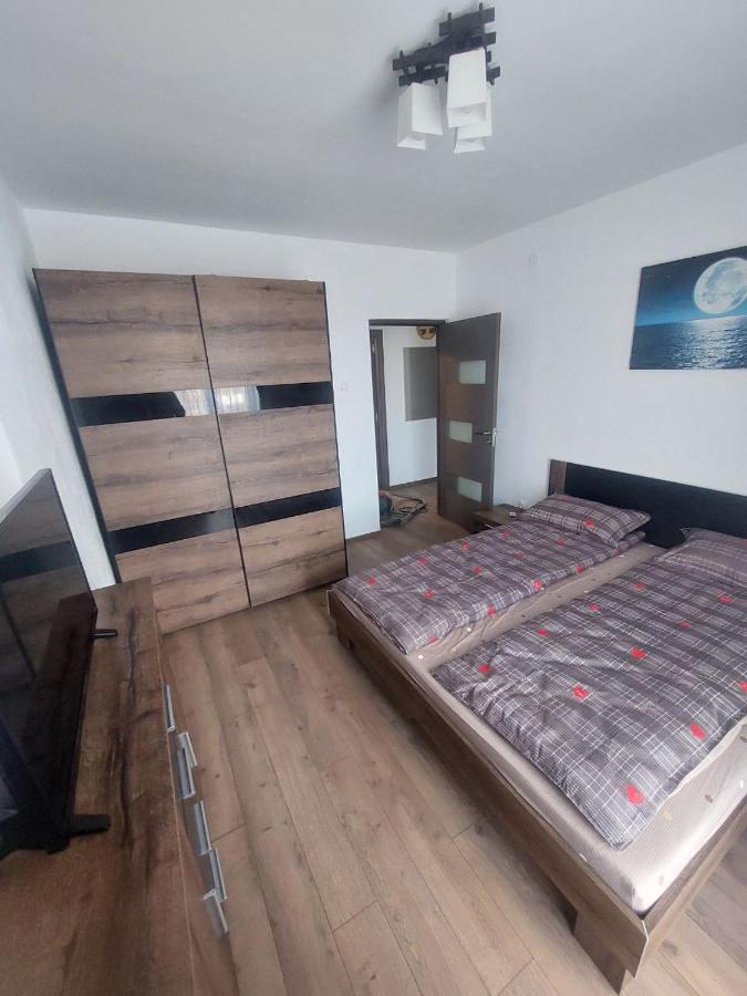 Apartament Dabe Hd Hunedoara Exterior photo