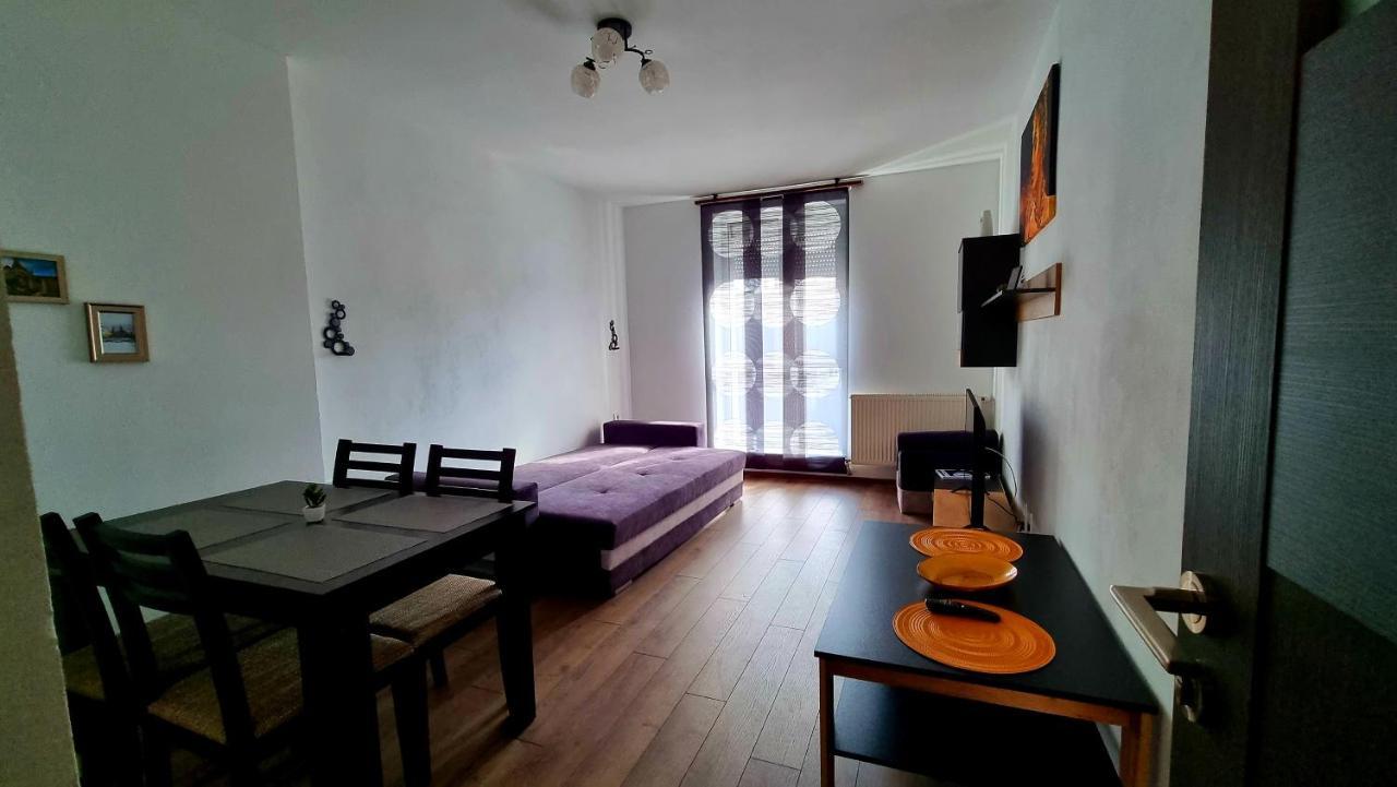 Apartament Dabe Hd Hunedoara Exterior photo